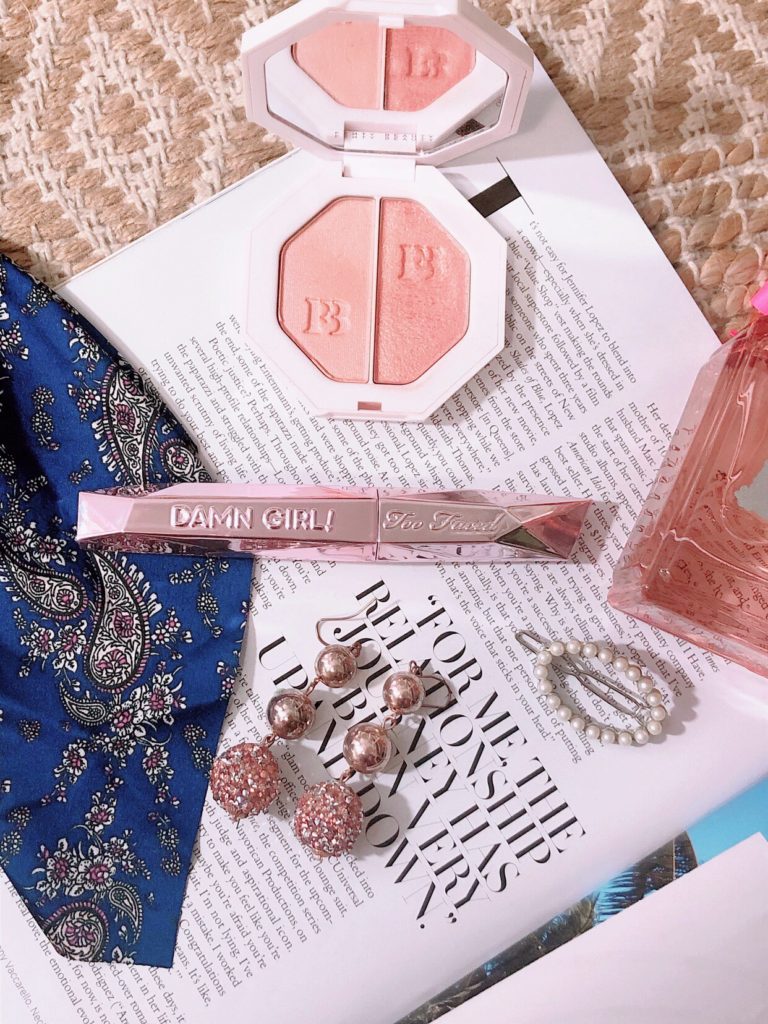alt="Damn Girl! 24-Hour Mascara by Too Faced Product Review"