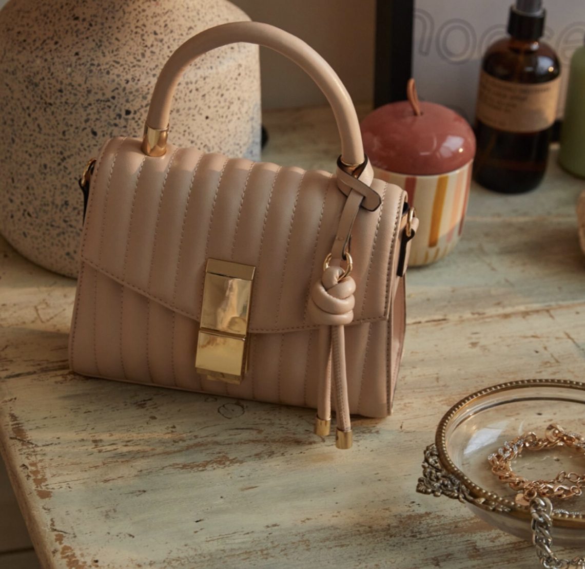 alt="The Best ALDO Handbags To Complete Your Spring Outfits"