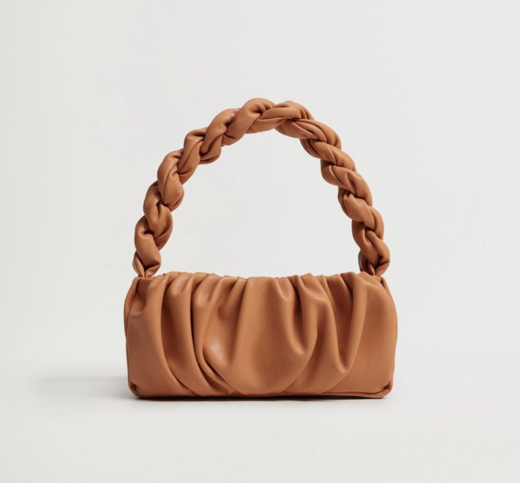alt="Cute and Stylish Handbags from Mango"