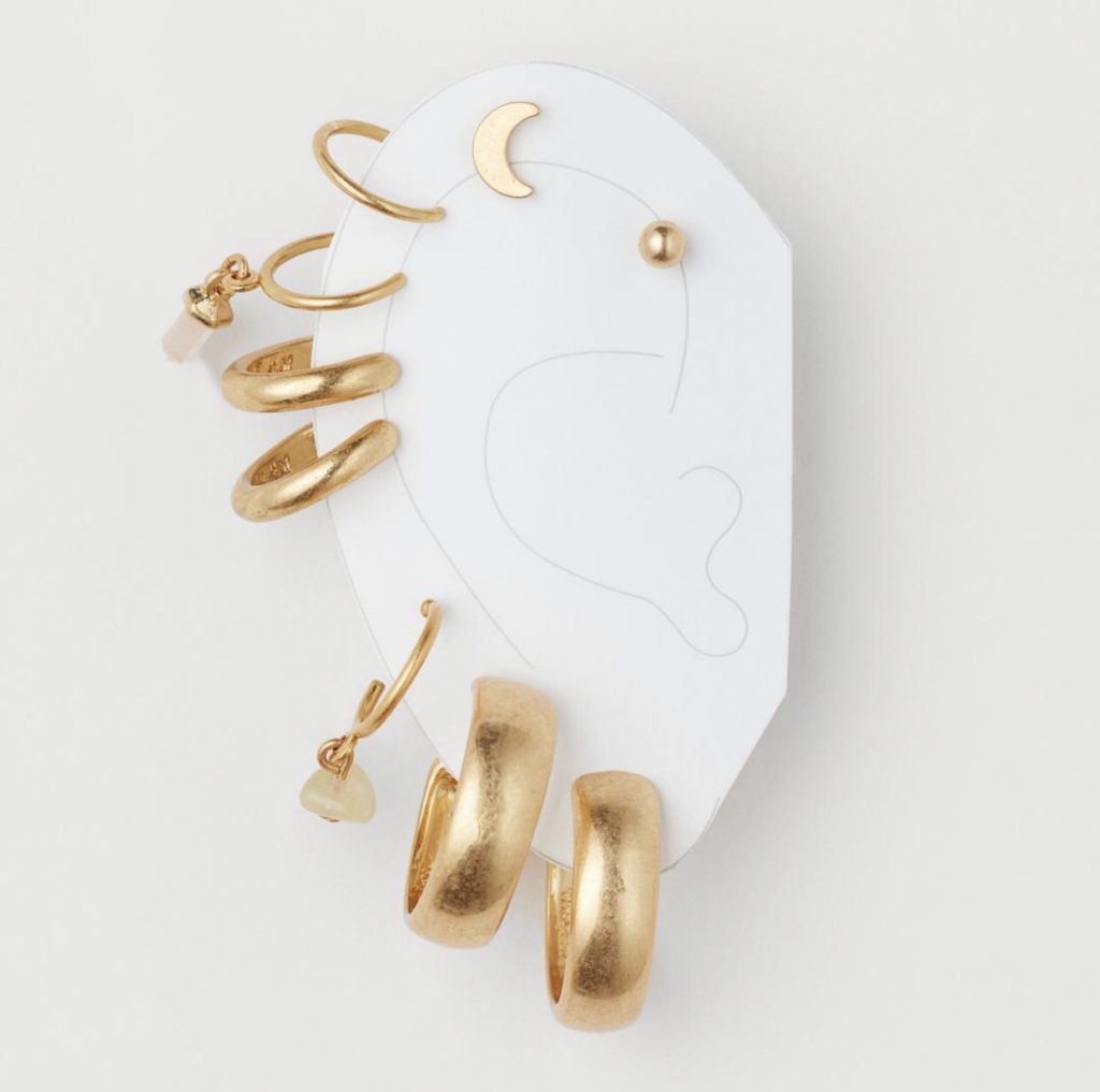 alt="H&M Gold plated earrings"