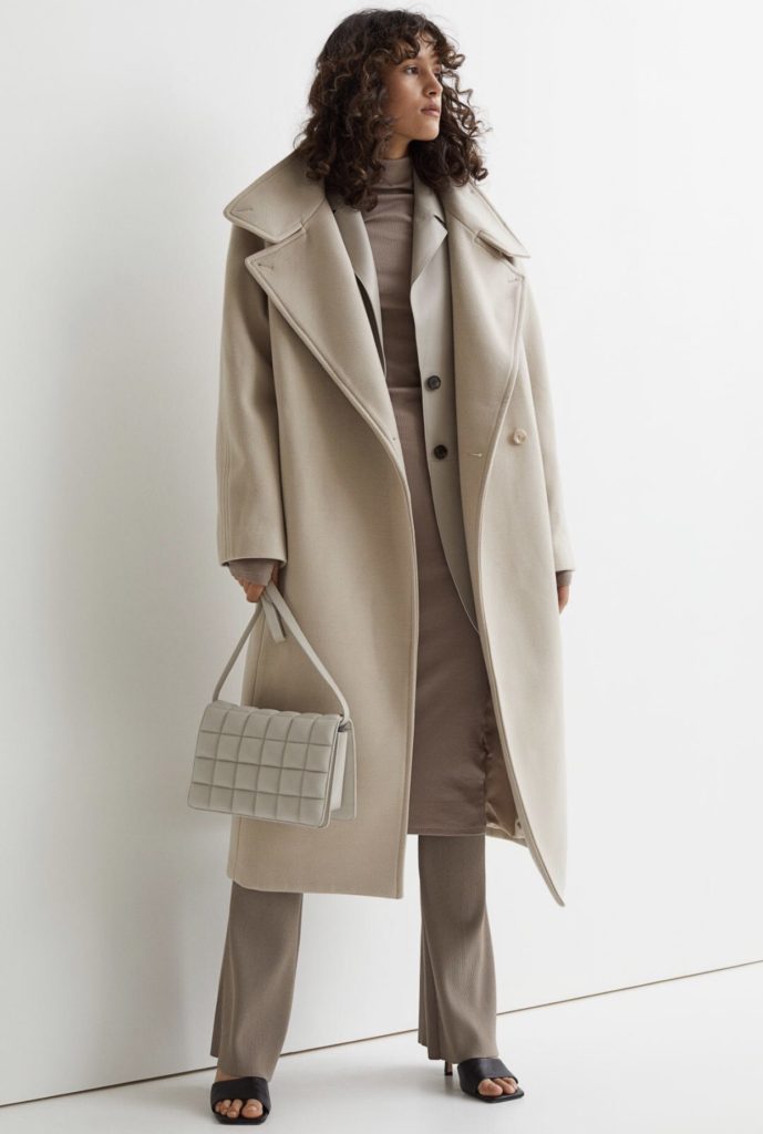 alt="Fall 2021 coats from H&M"