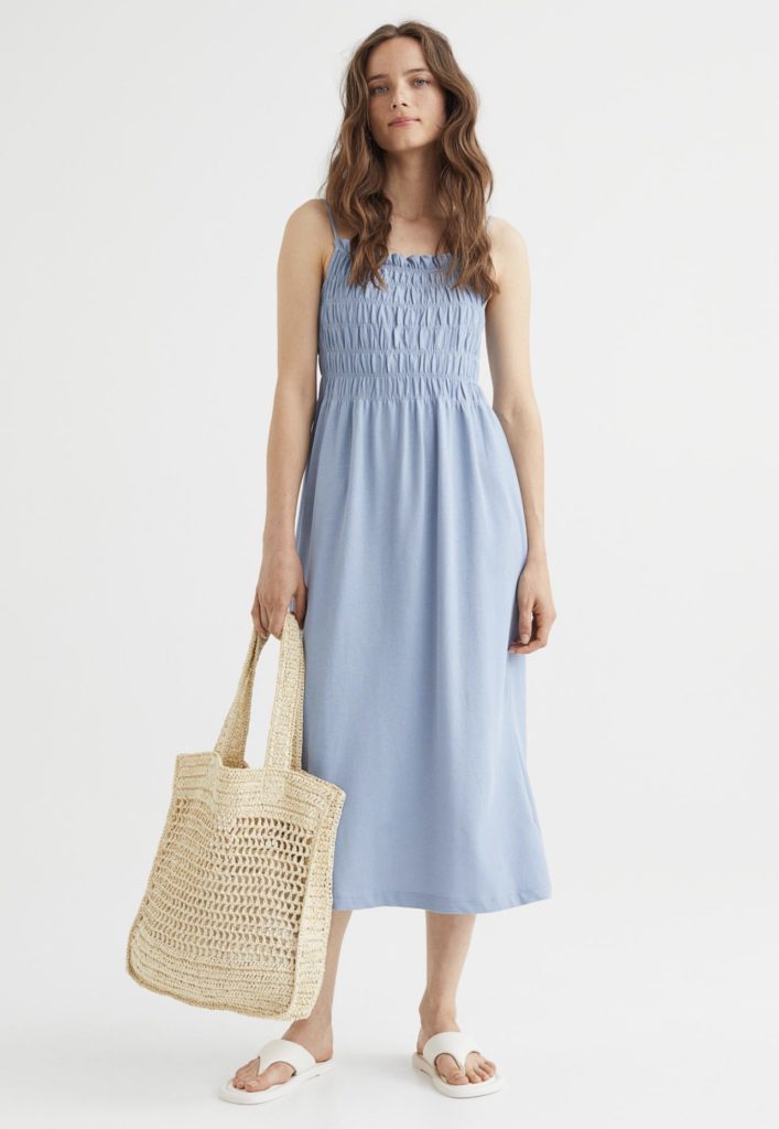 alt="The 12 New H&M Summer Dresses That Are Worth Checking"