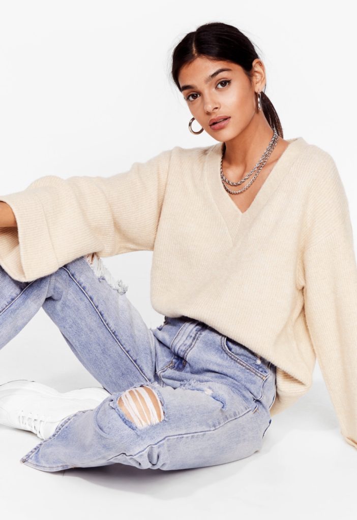 alt="Best Knitted Sweaters to Jumpstart your Fall Wardrobe"