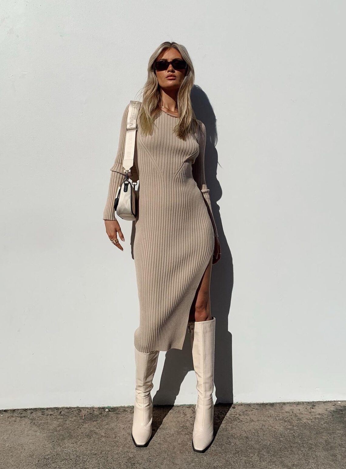 alt="How to Style Knit Dresses this Fall"